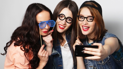 Cell phone camera module